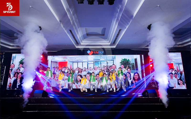 kinh phí tổ chức tiệc cuối năm