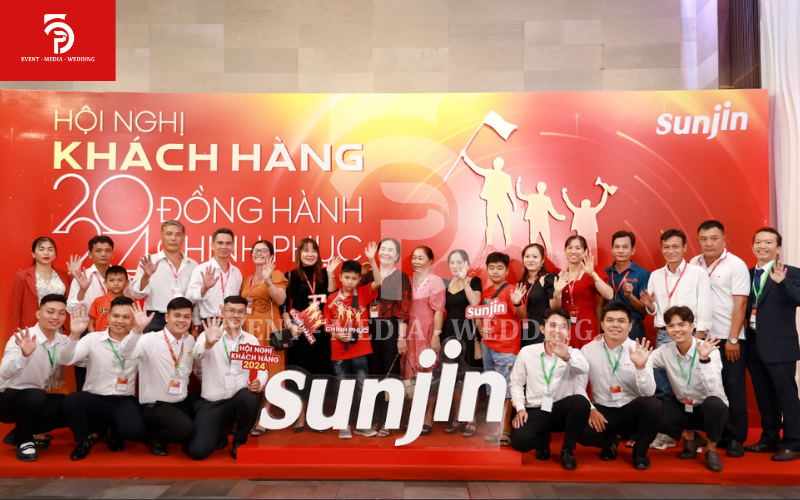HỘI NGHỊ KHÁCH HÀNG