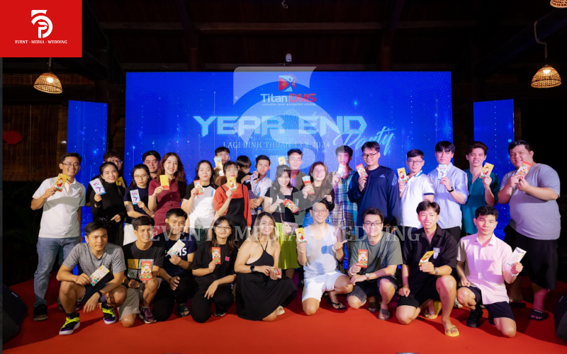 TOP 10 ĐỊA ĐIỂM TỔ CHỨC TIỆC CUỐI NĂM NGOÀI TRỜI, ROOFTOP & SÂN VƯỜN TẠI TP.HCM