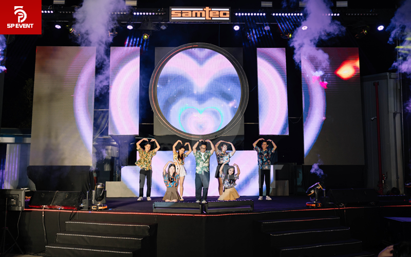 Ý TƯỞNG TỔ CHỨC YEAR END PARTY 2025 ĐỘC ĐÁO & SÁNG TẠO